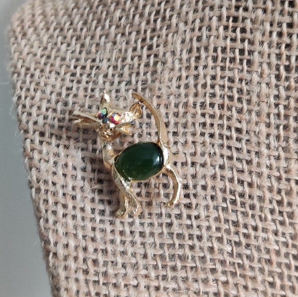 Vintage General Jade Belly Cat Brooch - Picture 6 of 10
